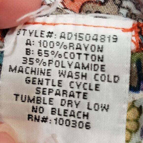 🔺️Adiktd Cream Lace & Multicolored Paisley Cap Sleeve Boho Top Large - Picture 9 of 9